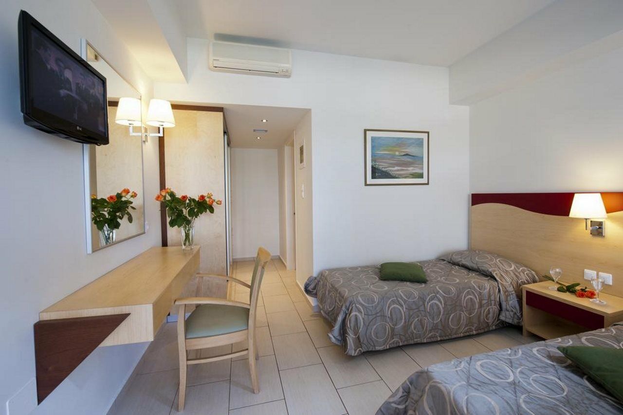 Golden Villas - Hotel Apartments & Villas 赫索尼索斯 外观 照片